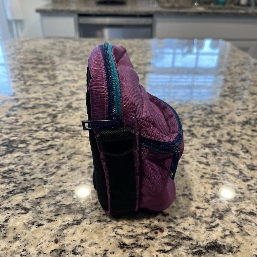 Vintage Retro 80's 90's Samsonite World Sport Padded Camera Bag Model Purple